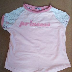 Chandail avec dentelle